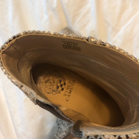 Vince Camuto Snakeskin Boot, sz 37, hardly worn - Picture 8 of 8